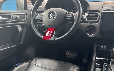 Volkswagen Touareg III, 2011 год, 1 850 000 рублей, 14 фотография