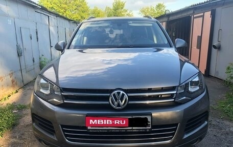Volkswagen Touareg III, 2011 год, 1 850 000 рублей, 21 фотография