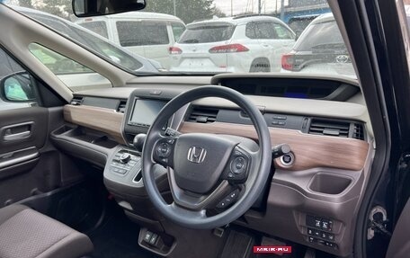 Honda Freed II, 2022 год, 1 950 000 рублей, 7 фотография