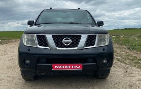 Nissan Pathfinder, 2007 год, 900 000 рублей, 1 фотография