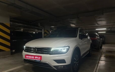 Volkswagen Tiguan II, 2020 год, 3 330 000 рублей, 2 фотография