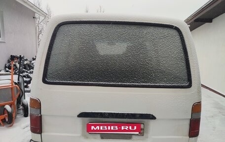 Toyota HiAce H100, 2003 год, 495 000 рублей, 6 фотография