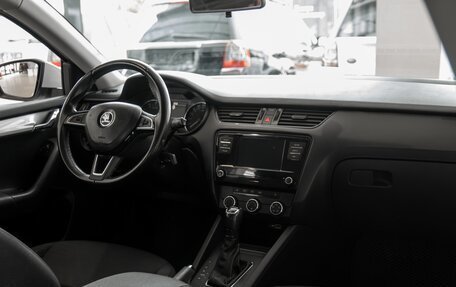 Skoda Octavia, 2018 год, 1 355 000 рублей, 15 фотография