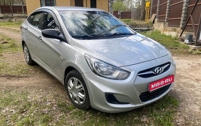 Hyundai Solaris II рестайлинг, 2011 год, 750 000 рублей, 1 фотография