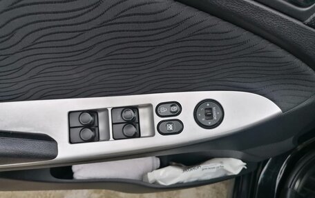 Hyundai Solaris II рестайлинг, 2011 год, 900 000 рублей, 11 фотография