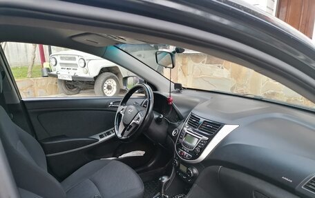 Hyundai Solaris II рестайлинг, 2011 год, 900 000 рублей, 9 фотография
