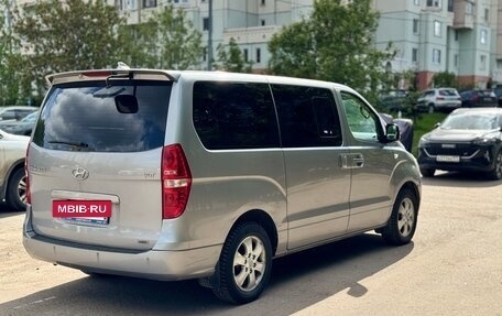 Hyundai Grand Starex Grand Starex I рестайлинг 2, 2014 год, 2 155 000 рублей, 3 фотография