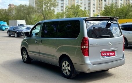 Hyundai Grand Starex Grand Starex I рестайлинг 2, 2014 год, 2 155 000 рублей, 8 фотография