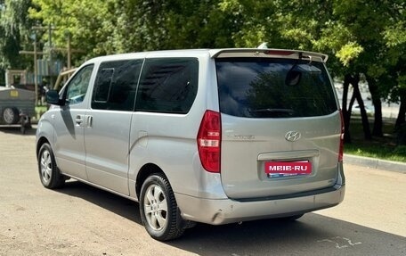 Hyundai Grand Starex Grand Starex I рестайлинг 2, 2014 год, 2 155 000 рублей, 4 фотография