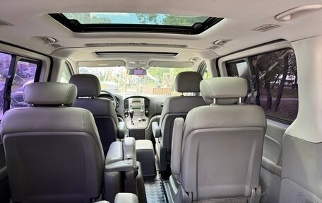 Hyundai Grand Starex Grand Starex I рестайлинг 2, 2014 год, 2 155 000 рублей, 14 фотография