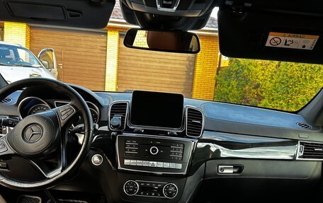 Mercedes-Benz GLS, 2017 год, 4 050 000 рублей, 15 фотография