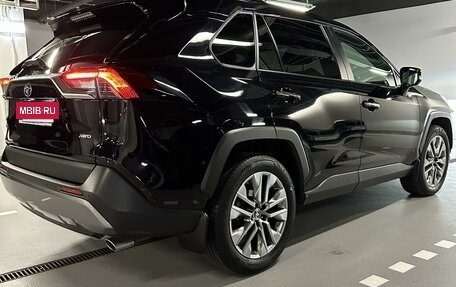 Toyota RAV4, 2020 год, 3 950 000 рублей, 5 фотография