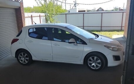 Peugeot 308 II, 2011 год, 589 000 рублей, 2 фотография
