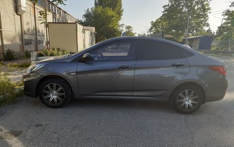 Hyundai Solaris II рестайлинг, 2014 год, 950 000 рублей, 4 фотография