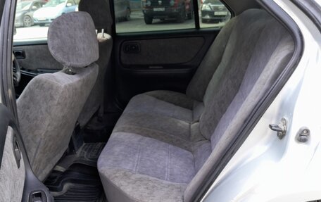 Nissan Bluebird XI, 2001 год, 300 000 рублей, 18 фотография