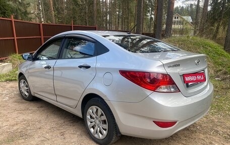 Hyundai Solaris II рестайлинг, 2011 год, 750 000 рублей, 2 фотография