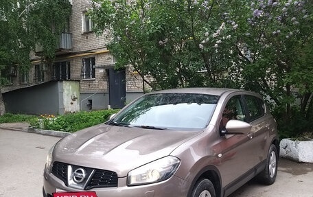 Nissan Qashqai, 2011 год, 825 000 рублей, 1 фотография