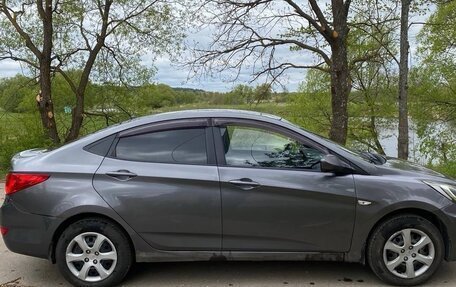 Hyundai Solaris II рестайлинг, 2011 год, 570 000 рублей, 4 фотография
