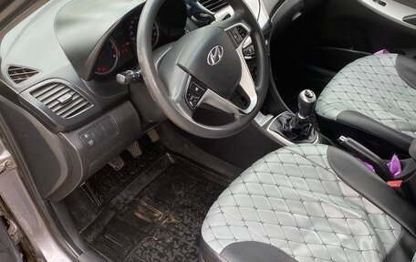 Hyundai Solaris II рестайлинг, 2011 год, 570 000 рублей, 9 фотография