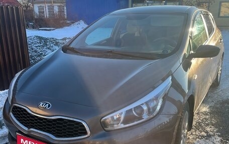 KIA cee'd III, 2014 год, 1 000 000 рублей, 2 фотография