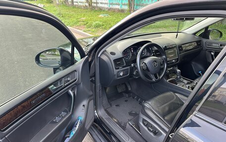 Volkswagen Touareg III, 2011 год, 2 799 000 рублей, 24 фотография