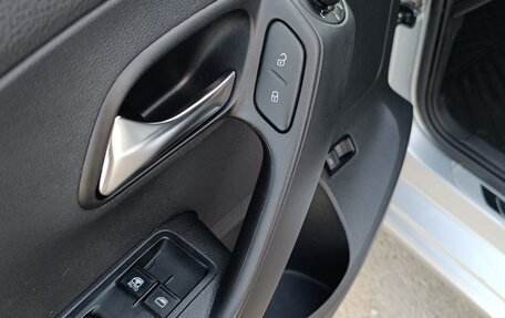 Volkswagen Polo VI (EU Market), 2015 год, 1 017 000 рублей, 9 фотография