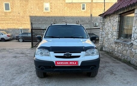 Chevrolet Niva I рестайлинг, 2015 год, 590 000 рублей, 3 фотография