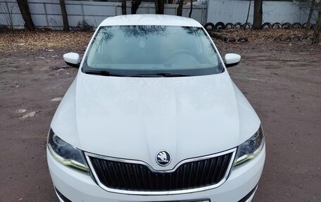 Skoda Rapid I, 2018 год, 1 340 000 рублей, 5 фотография