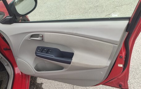 Honda Insight II рестайлинг, 2009 год, 750 000 рублей, 13 фотография