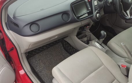 Honda Insight II рестайлинг, 2009 год, 750 000 рублей, 18 фотография
