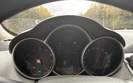 Chevrolet Cruze II, 2010 год, 670 000 рублей, 9 фотография