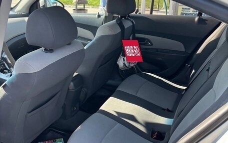 Chevrolet Cruze II, 2010 год, 670 000 рублей, 8 фотография