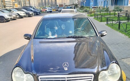 Mercedes-Benz C-Класс, 2005 год, 600 000 рублей, 8 фотография