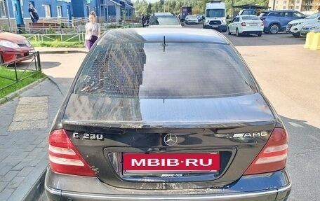 Mercedes-Benz C-Класс, 2005 год, 600 000 рублей, 11 фотография