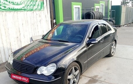 Mercedes-Benz C-Класс, 2005 год, 600 000 рублей, 12 фотография