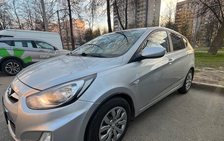 Hyundai Solaris II рестайлинг, 2012 год, 900 000 рублей, 7 фотография