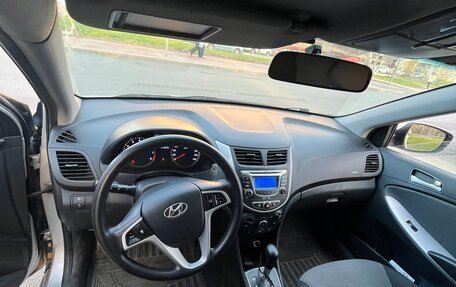 Hyundai Solaris II рестайлинг, 2012 год, 900 000 рублей, 9 фотография