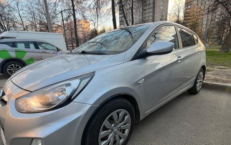 Hyundai Solaris II рестайлинг, 2012 год, 900 000 рублей, 8 фотография