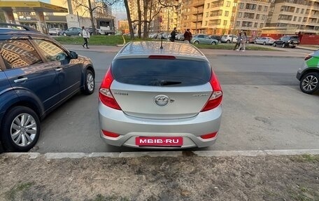 Hyundai Solaris II рестайлинг, 2012 год, 900 000 рублей, 3 фотография