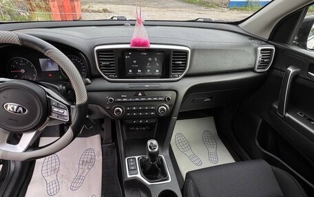 KIA Sportage IV рестайлинг, 2019 год, 2 159 000 рублей, 8 фотография