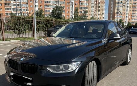 BMW 3 серия, 2015 год, 1 560 000 рублей, 3 фотография