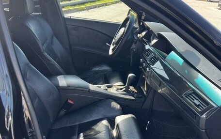 BMW 5 серия, 2005 год, 1 300 000 рублей, 11 фотография