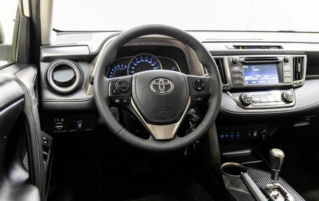 Toyota RAV4, 2015 год, 2 158 000 рублей, 18 фотография