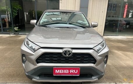 Toyota RAV4, 2021 год, 2 423 200 рублей, 1 фотография