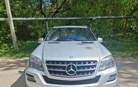 Mercedes-Benz M-Класс, 2010 год, 1 850 000 рублей, 1 фотография