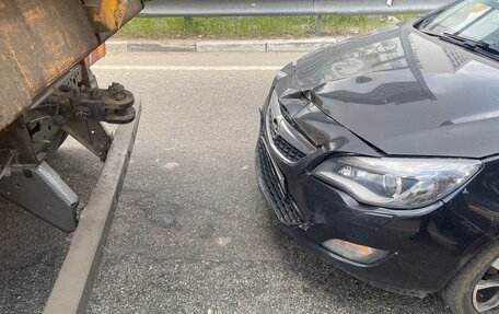 Opel Astra J, 2011 год, 600 000 рублей, 1 фотография