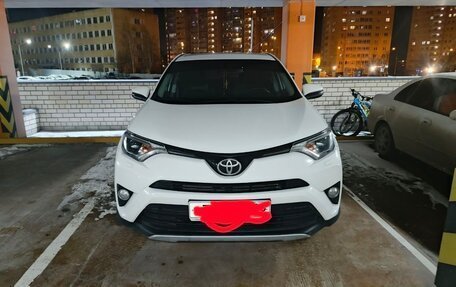Toyota RAV4, 2018 год, 2 600 000 рублей, 3 фотография