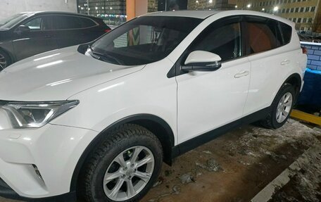 Toyota RAV4, 2018 год, 2 600 000 рублей, 4 фотография
