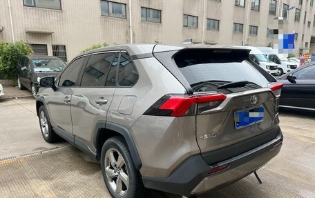Toyota RAV4, 2021 год, 2 423 200 рублей, 5 фотография