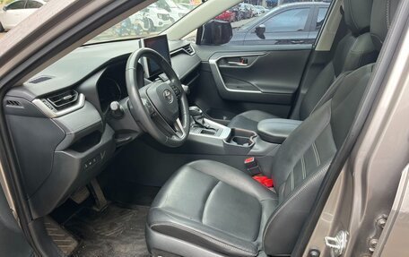 Toyota RAV4, 2021 год, 2 423 200 рублей, 8 фотография